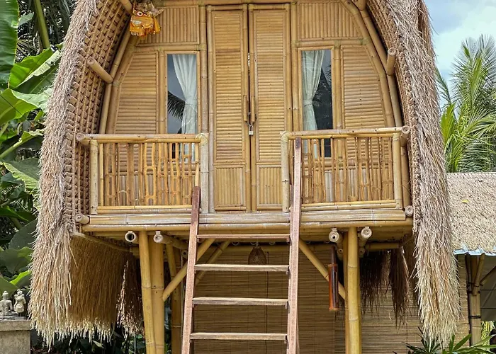 Kawig Bamboo House - Ricefield View, Eco Bamboo Ferienhaus *