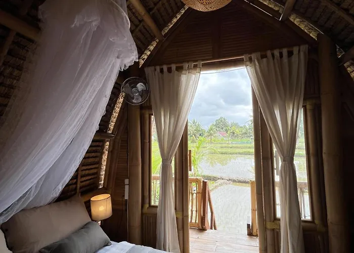 Kawig Bamboo House - Ricefield View, Eco Bamboo *