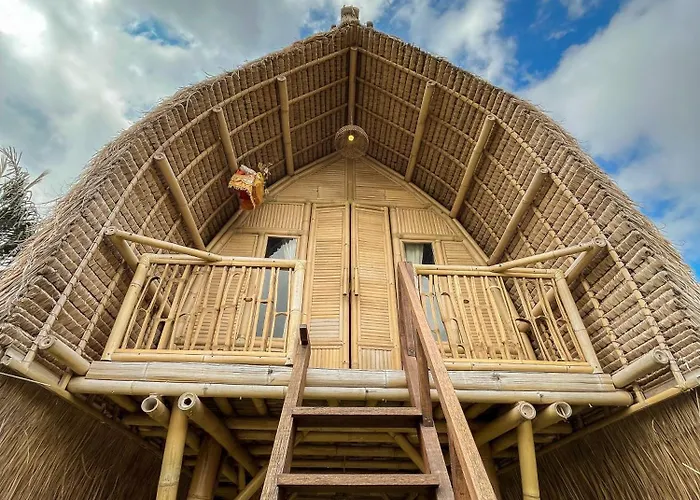 Kawig Bamboo House - Ricefield View, Eco Bamboo