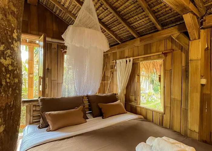 Kawig Bamboo House - Ricefield View, Eco Bamboo *