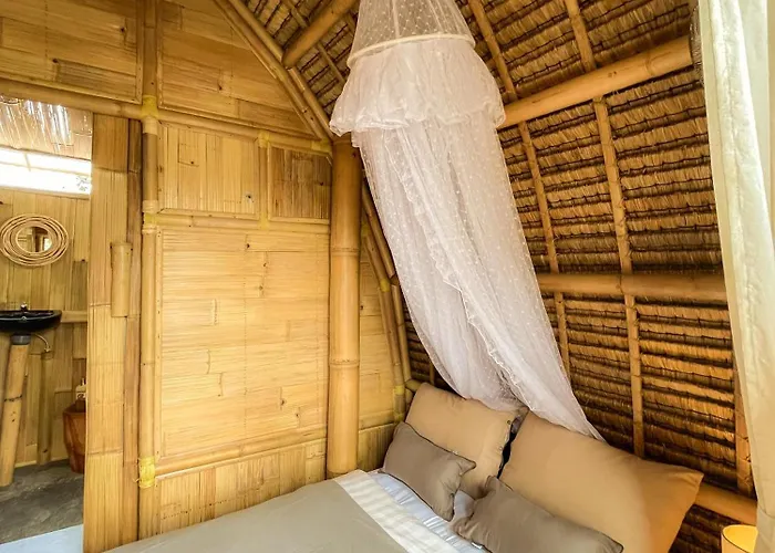 Kawig Bamboo House - Ricefield View, Eco Bamboo Ferienhaus