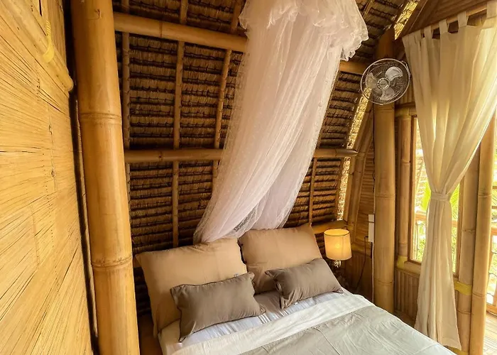 Ferienhaus Kawig Bamboo House - Ricefield View, Eco Bamboo Tampaksiring