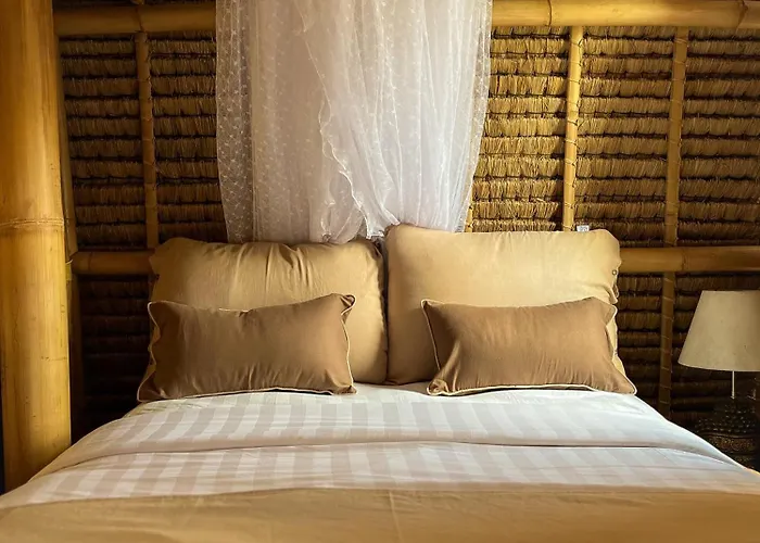 Kawig Bamboo House - Ricefield View, Eco Bamboo Ferienhaus