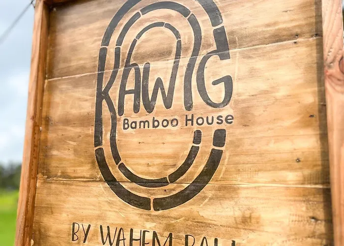 Kawig Bamboo House - Ricefield View, Eco Bamboo Ferienhaus *