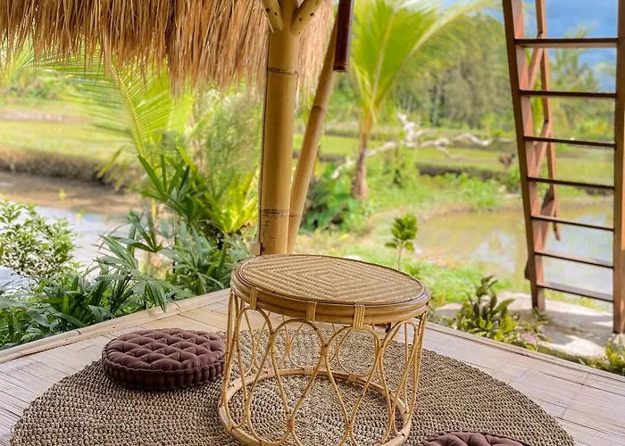 Kawig Bamboo House - Ricefield View, Eco Bamboo