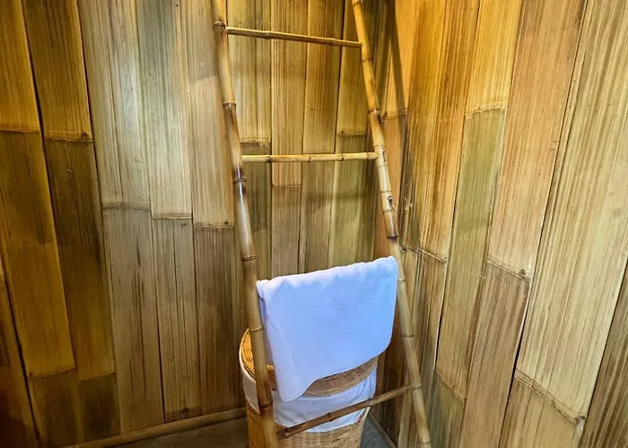 Kawig Bamboo House - Ricefield View, Eco Bamboo