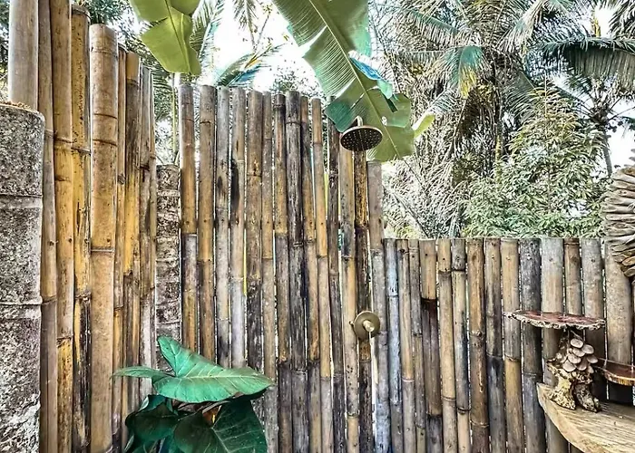 Kawig Bamboo House - Ricefield View, Eco Bamboo Ferienhaus